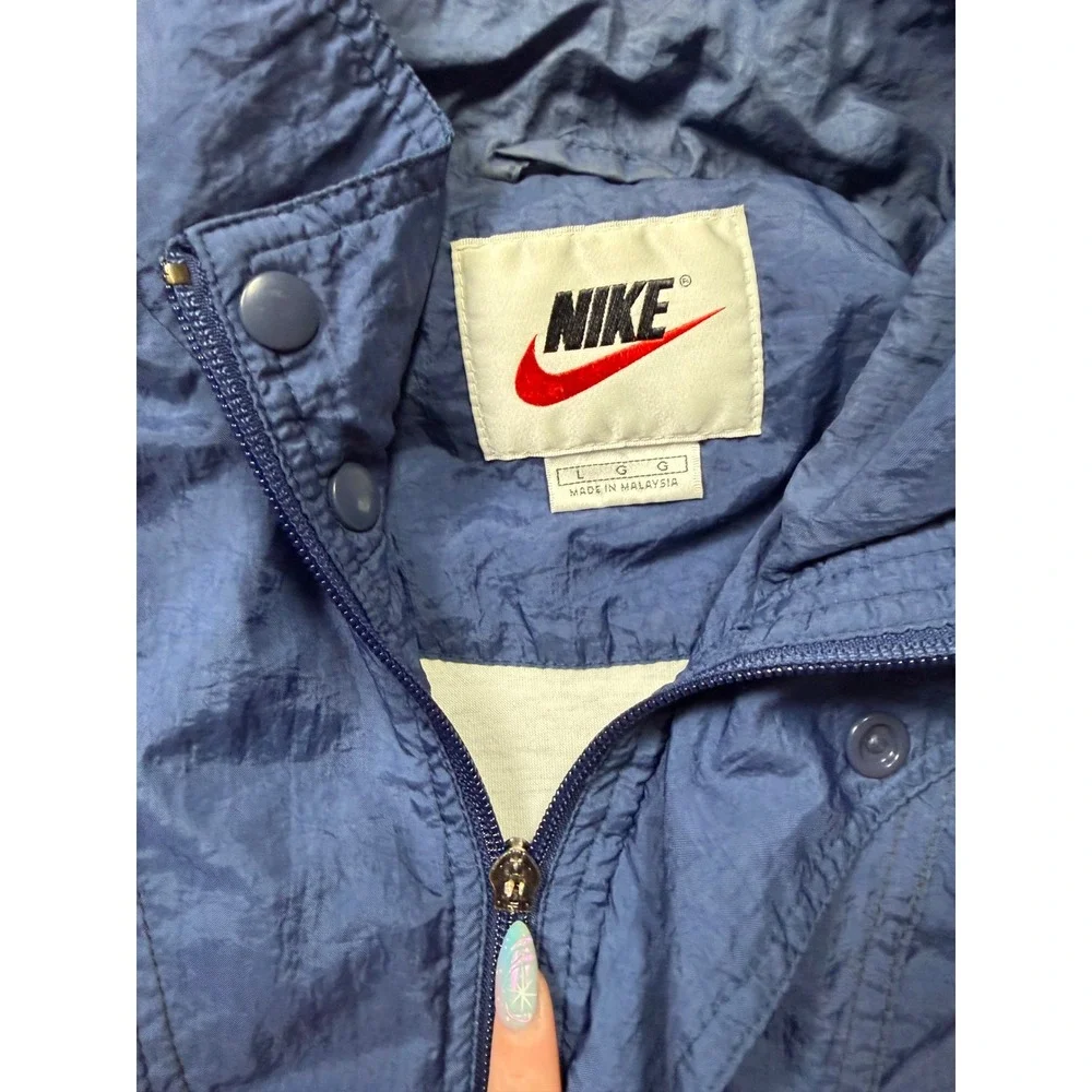 Vintage 90s Nike Embroidered Swoosh Windbreaker Jacket – L